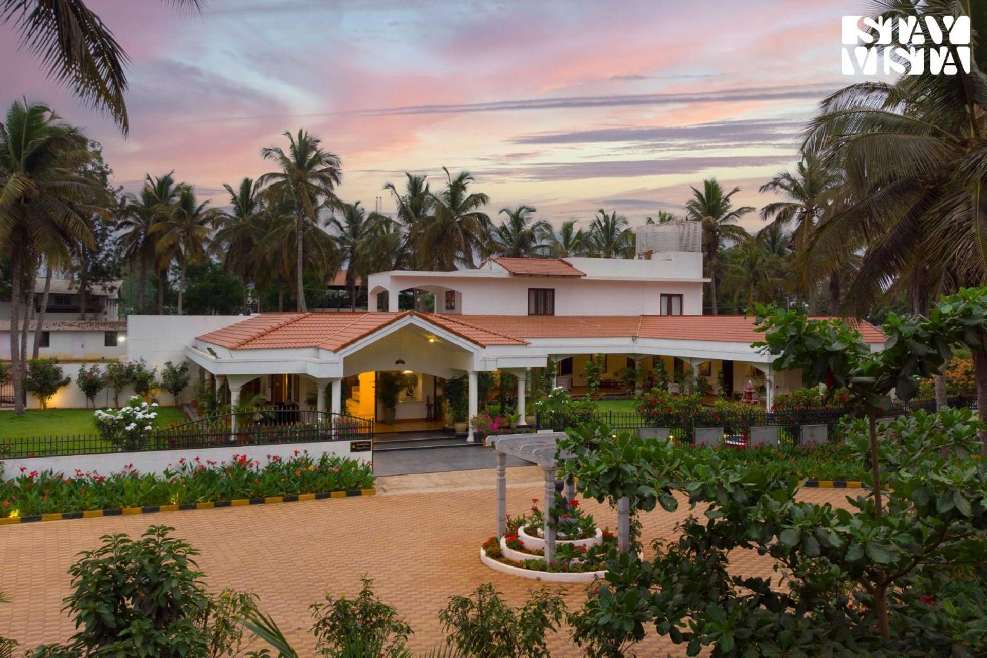 העיר בנגלור Stayvista At Silver Oak Farm - Breakfast Included מראה חיצוני תמונה